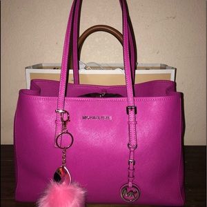 Authentic Michael Kors Tote